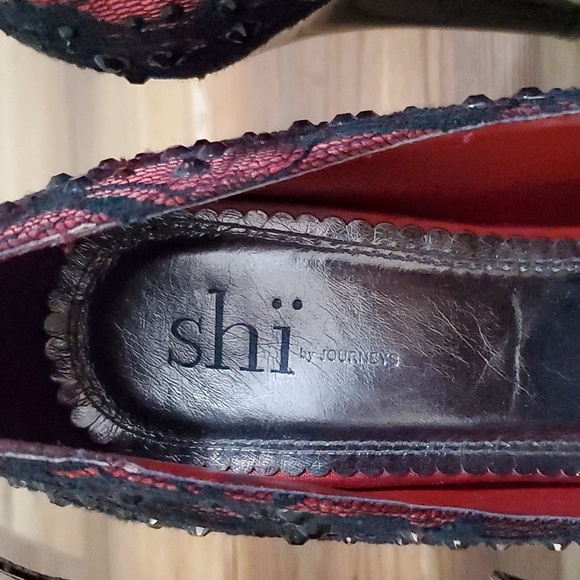 Platform Heels with rhinestone accents - Picture 3 of 7